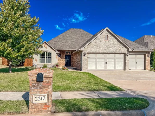 2217 Heavenly Dr, Edmond, OK 73012