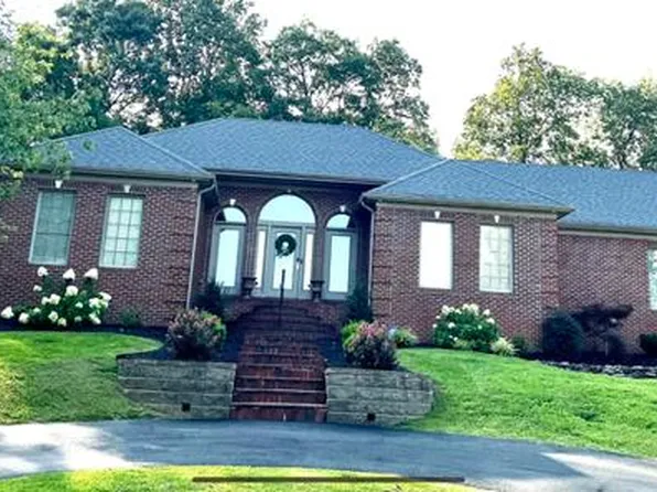 216 Fox Chase Cir, Madisonville, KY 42431