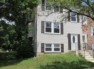 2072 Lake Grove Ln, Crofton, MD 21114