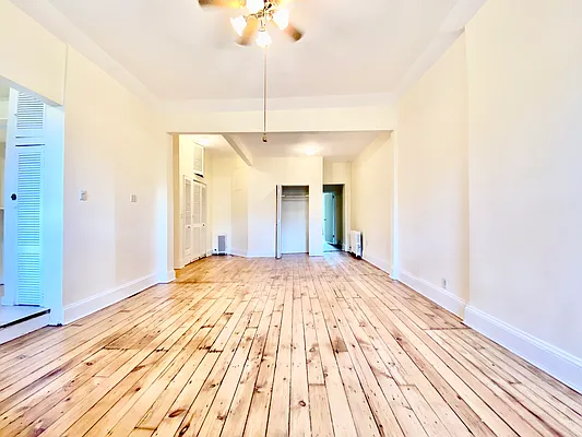 Rented by Compass | media 11