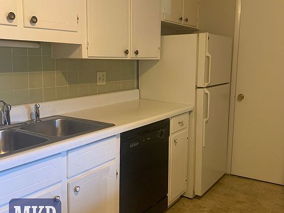 4th image of 709 Drew Ave NE APT 1