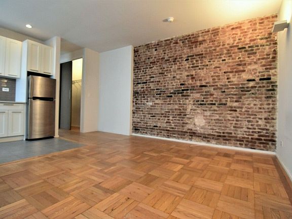 4th image of 580 St Nicholas Ave APT 4M