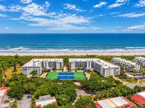 8700 Ridgewood Ave APT A211, Cape Canaveral, FL 32920