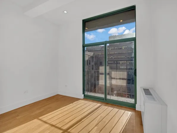 210 East 22nd Street 4D image 2 of 7