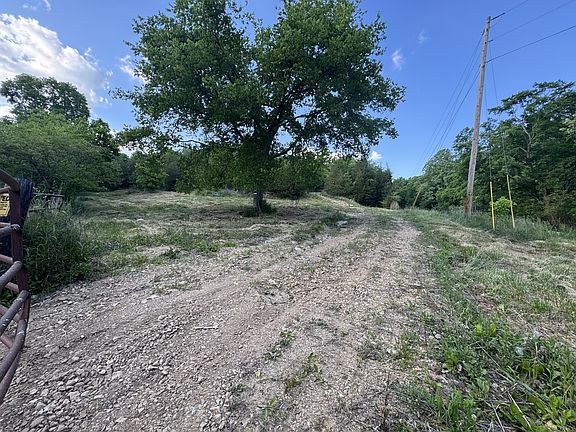 4th image of 738 Rogues Fork Rd