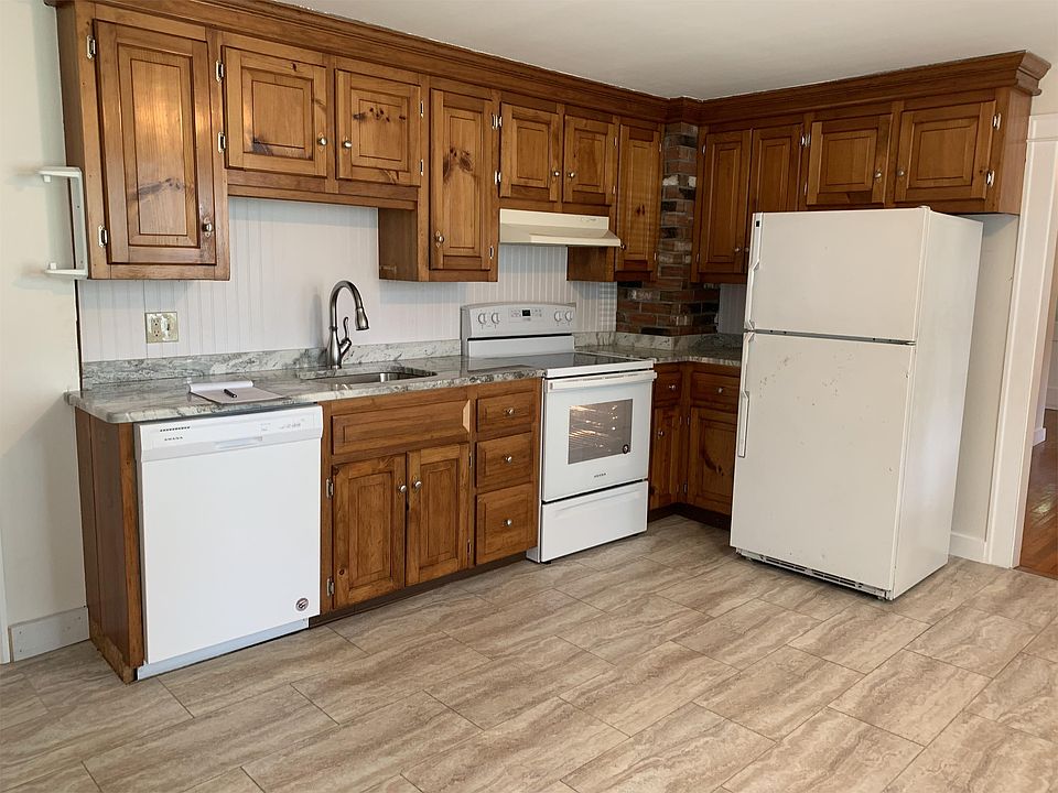 37 Middle Street 2 Apartment Rentals Hadley, MA Zillow