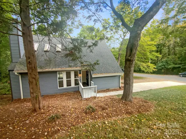 8001 Briardale Dr, Charlotte, NC 28212