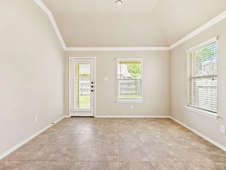 209 Rawhide Way — Photo 13