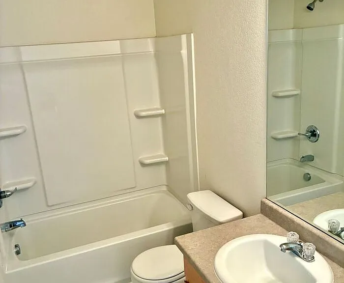 831 Lakebrook Ct — Photo 28