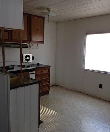 5th image of 109 Franklin St