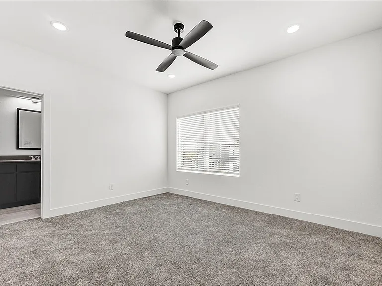 3008 Alpha Wolf Ct — Photo 26