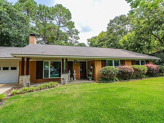 4th image of 205 Canyon Dr