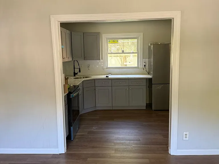 72 Judith Dr — Photo 4