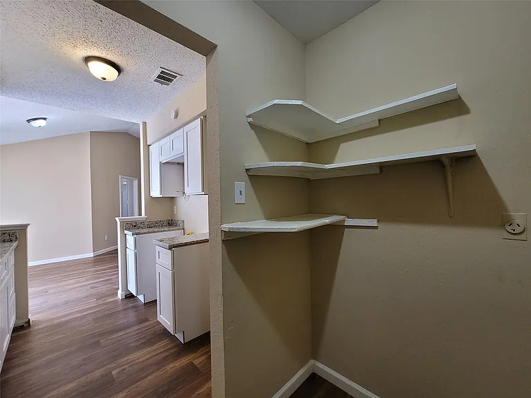 7310 Arista Dr — Photo 11