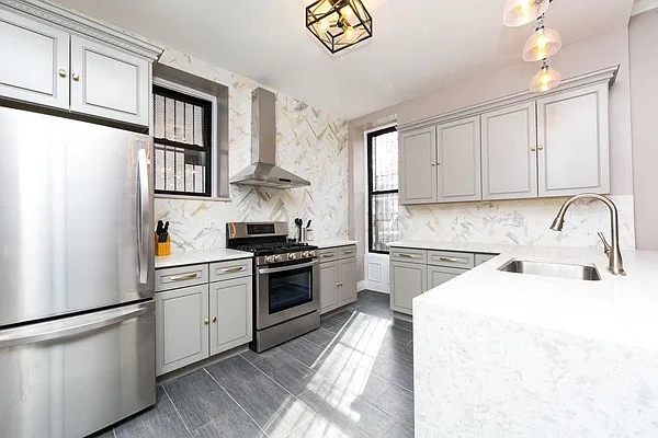 Rented by Remax Real Estate Professionals | media 72