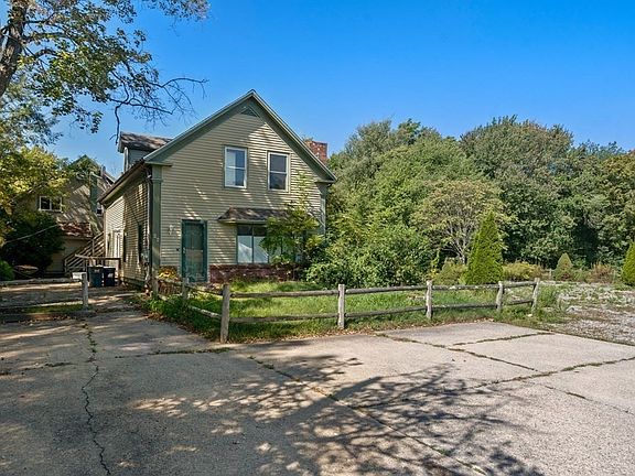 2nd image of 22 Washington St
