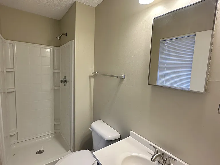 1920 15th Way SW — Photo 7