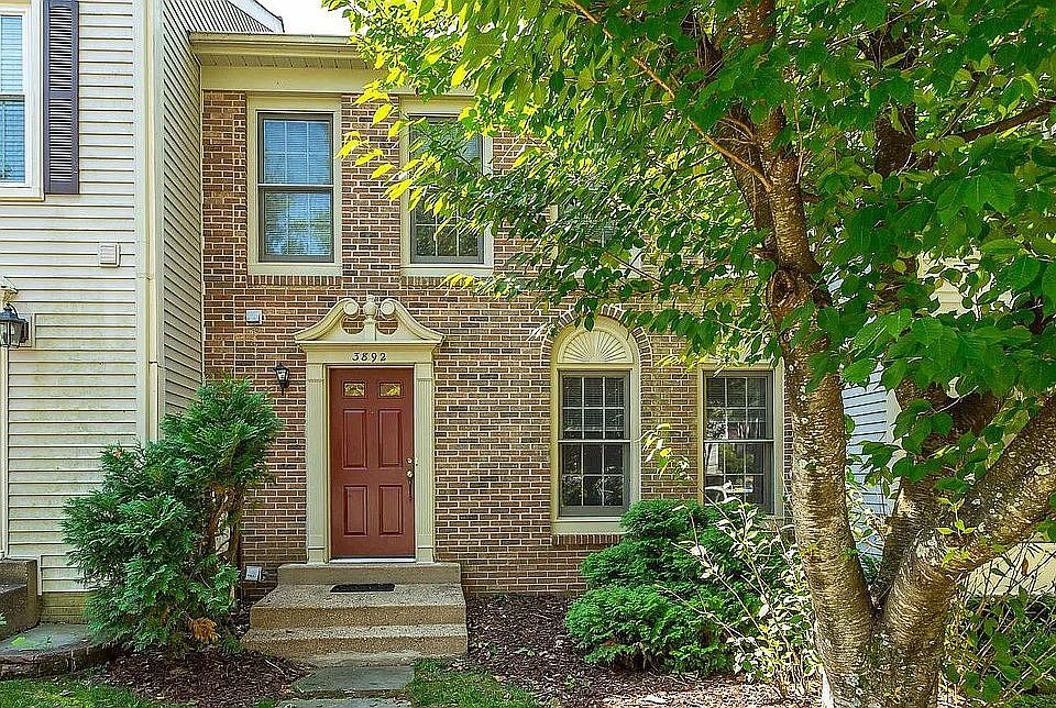1st image of 3892 Mohr Oak Ct