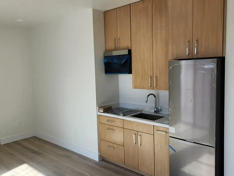 1881 Pariva Dr — Photo 3