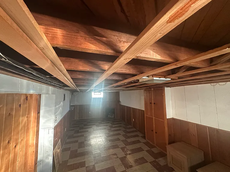 1336 W Summit Ave — Photo 17