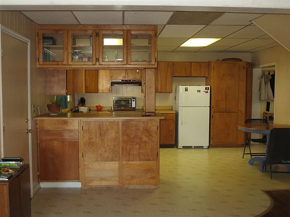 5th image of 200 Grand St