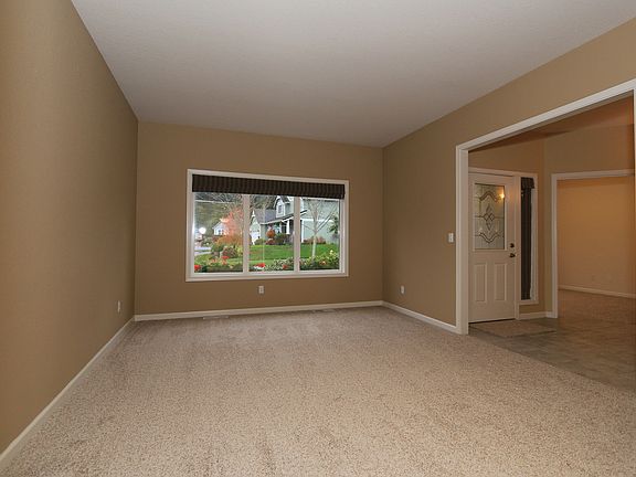 2nd image of 4105 Campus Green Dr NE
