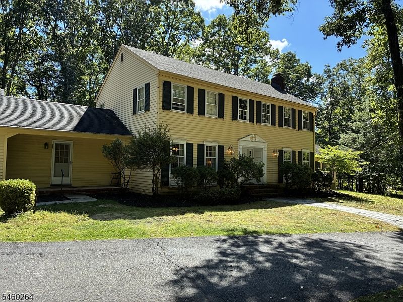 1st image of 23 Horizon Dr
