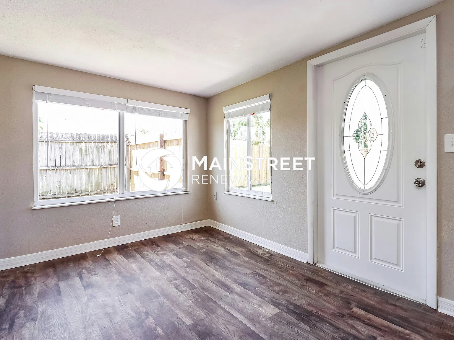 3953 Pensdale Dr — Photo 3