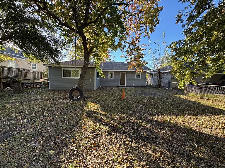 3238 Texas Ave — Photo 17