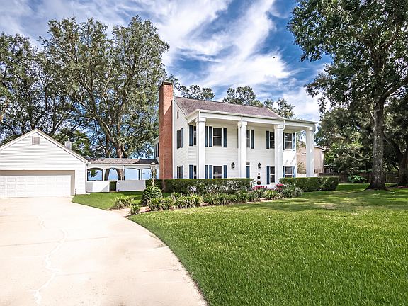 2nd image of 2350 Bluffs Cir
