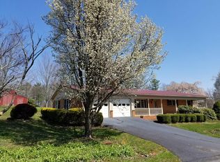 395 Shady Sq, Galax, VA 24333