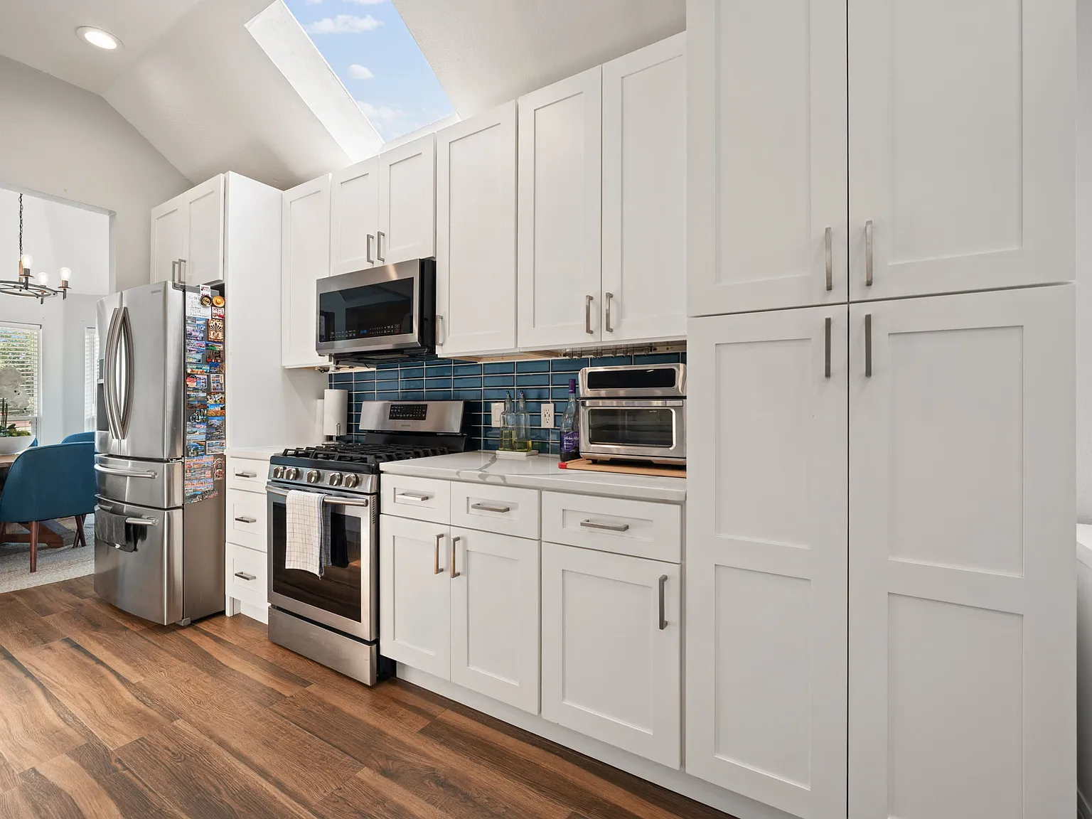 3 bed, 2.5 bath, 2181 sqft, $3,400 — Photo 4