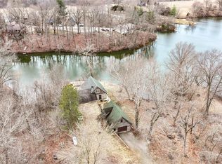 32689 Willow Hills Pl, Brighton, IL 62012