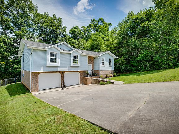 3rd image of 1036 Bryan Ct