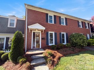 8042 Regent Park Ln, Charlotte, NC 28210