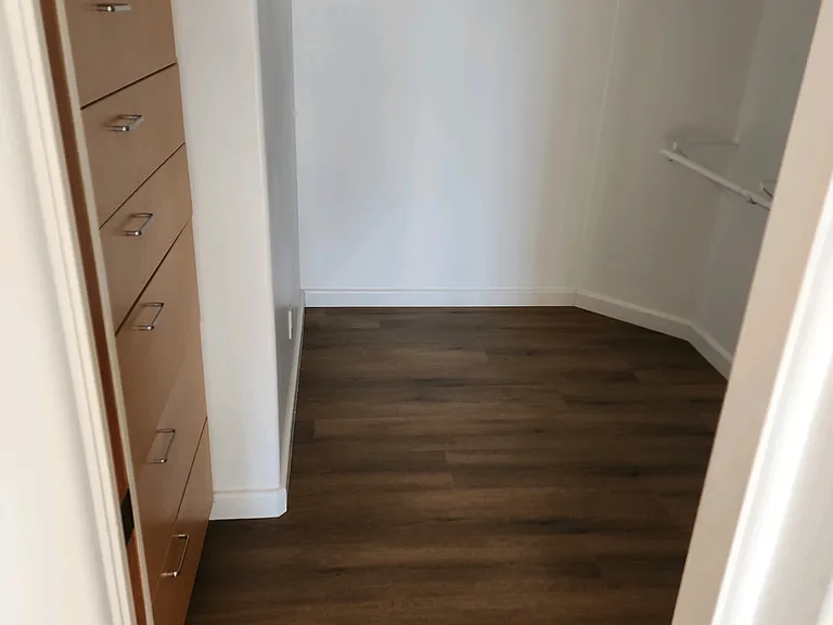 32 Gravatt Dr — Photo 13