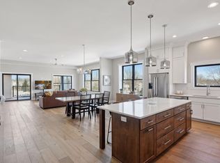 5734 Shady Oak Rd S #12, Minnetonka, MN 55343