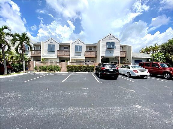 2nd image of 4825 S Hemingway Cir #4825