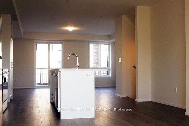 16 Thomas Armstrong Ln — Photo 5