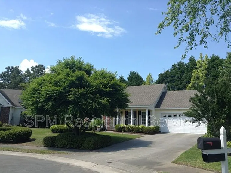 3709 New Colony Dr — Photo 2