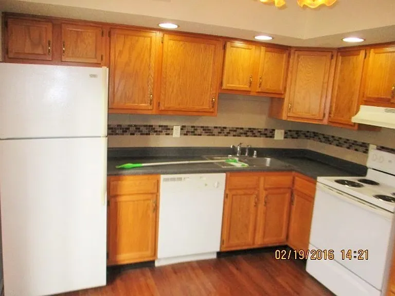 6418 Venango Dr — Photo 4