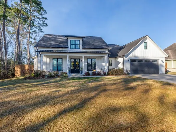 1290 Tallow Cir, Sour Lake, TX 77659