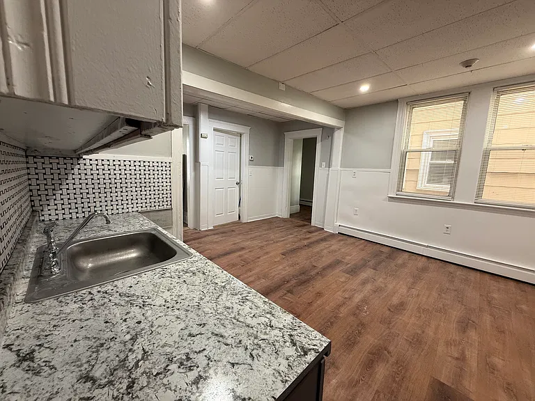 46-48 Ayer St #2R — Photo 7