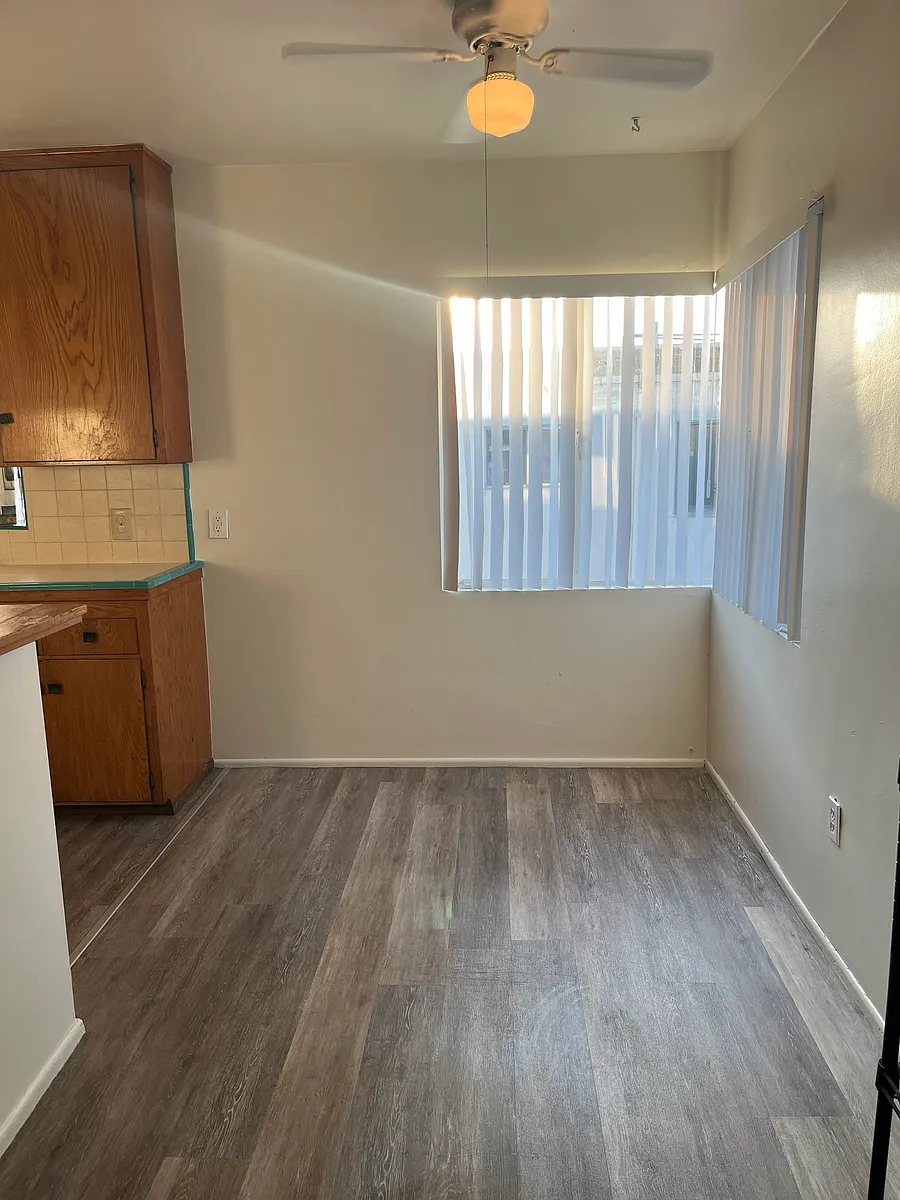 Building Photo - 254 E Orlando Way #254.5