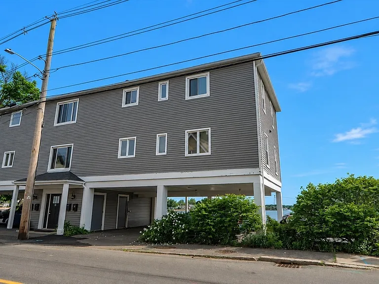 82 Webb St #2L — Photo 25