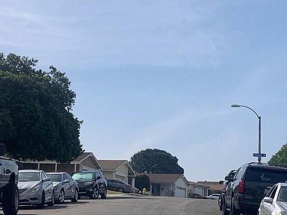 4th image of 940 Marjorie Dr