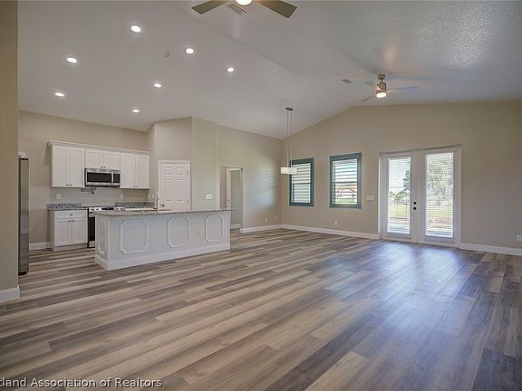 4th image of 6733 Heavitree Dr
