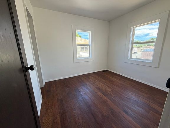 4th image of 860 A St