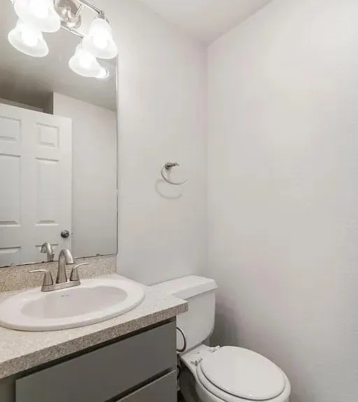 McKinley Court — Photo 8