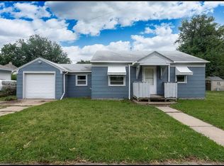 312 S Poplar St, Newton, KS 67114